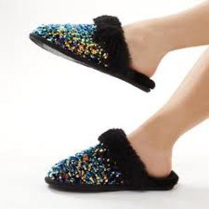 UGG Scuffette Sequin Slippers Size 7